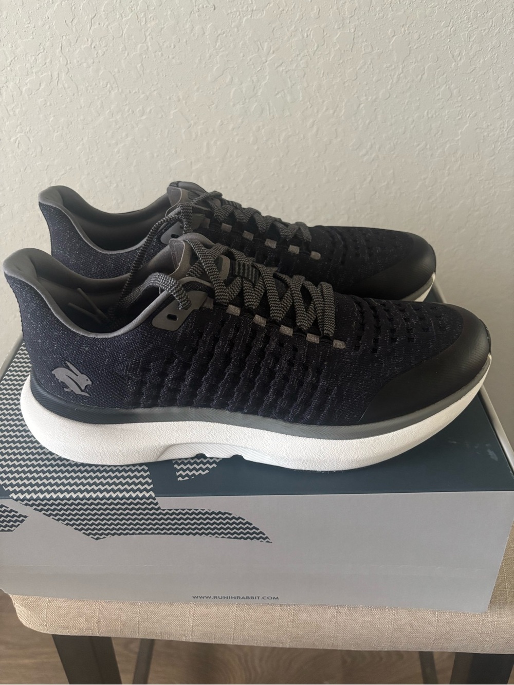 NIB Rabbit Dream Chaser Running Shoes Black Carbon Trax Mens 12 Medium